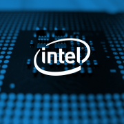 Varnostna ranljivost procesorjev Intel